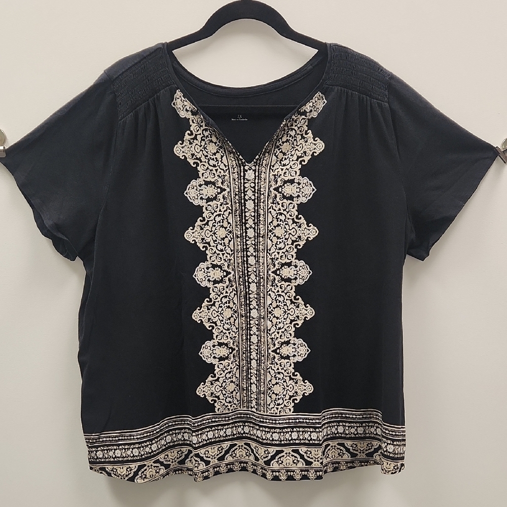 Croft & Barrow Black and Cream Short Sleeve Top - 2X